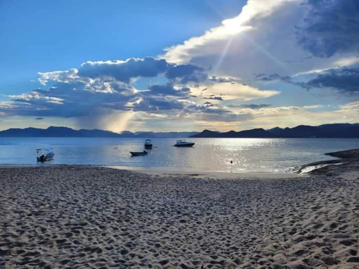 Chales Todo Azul Do Mar-Condominio! Caraguatatuba Bagian luar foto